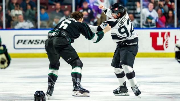 Utah Grizzlies' Andrew Nielsen versus Wichita Thunder's Declan Smith