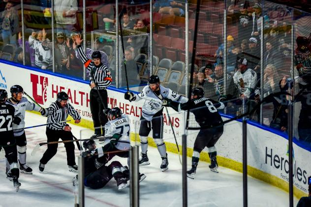 Idaho Steelheads' Matt Register and Utah Grizzlies' Keaton Mastrodonato on game night