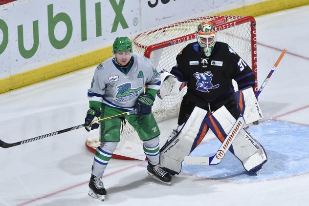 Florida Everblades' Carson Gicewicz and Orlando Solar Bears' Alexis Gravel