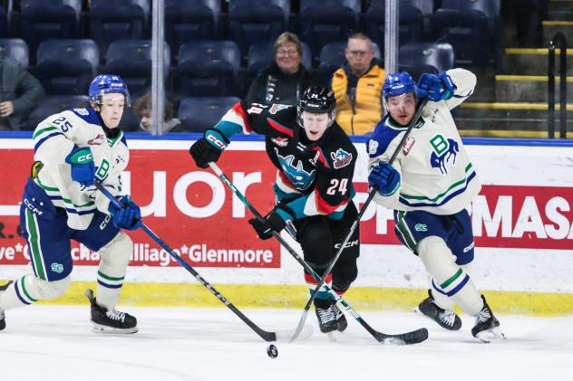 Kelowna Rockets' Jakub Stancl versus Swift Current Broncos' Clarke Caswell