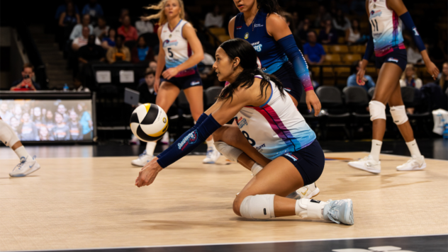 Omaha Supernovas outside hitter Reagan Cooper