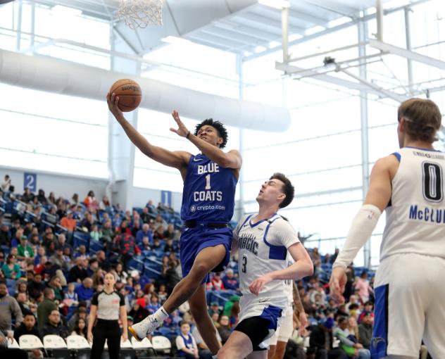 Delaware Blue Coats guard Jaylen Martin vs. the Osceola Magic