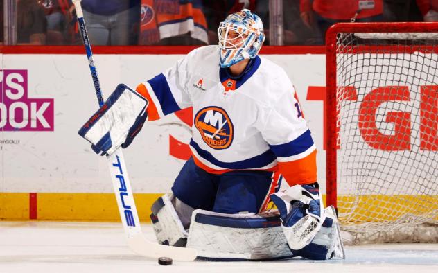 Former Worcester Railers goaltender Jakub Skarek with the New York Islanders