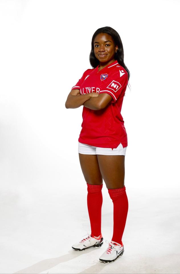Forward Hailey Whitaker