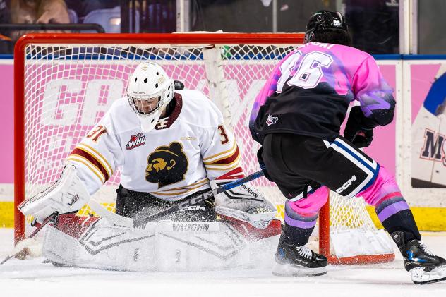 Vancouver Giants' Brady Smith versus Victoria Royals' Kenta Isogai