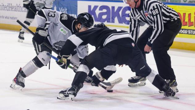 Wichita Thunder face off with the Idaho Steelheads