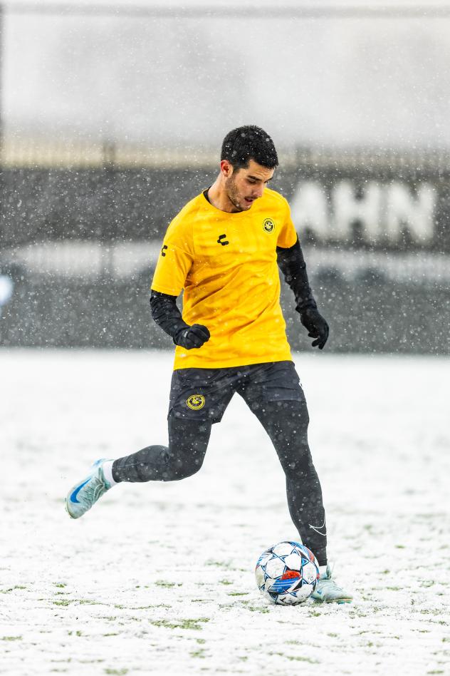 Pittsburgh Riverhounds SC defender Beto Ydrach