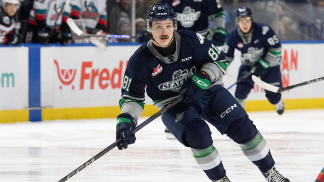 Seattle Thunderbirds center Brayden Schuurman