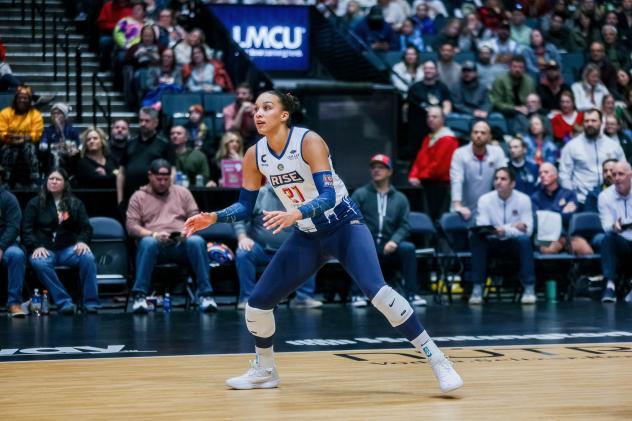Grand Rapids Rise opposite hitter Naya Shime