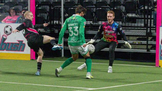 St. Louis Ambush battle the Dallas Sidekicks