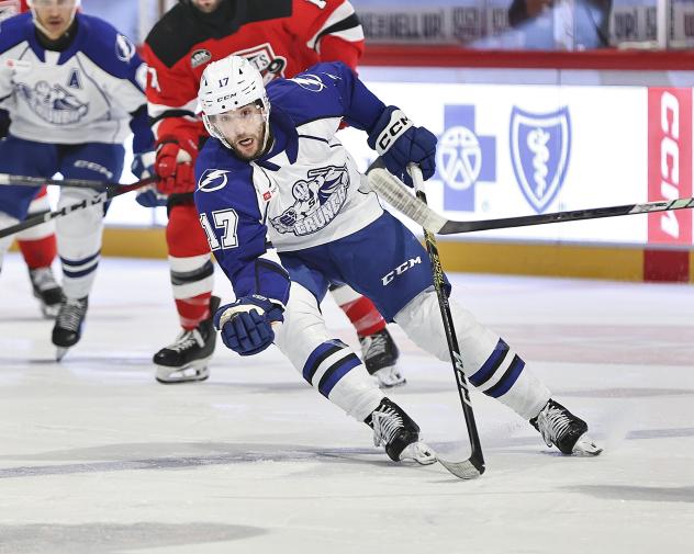 Syracuse Crunch forward Anthony Angello