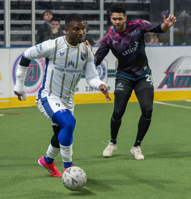 San Diego Sockers' Tavoy Morgan versus St. Louis Ambush's James Thomas