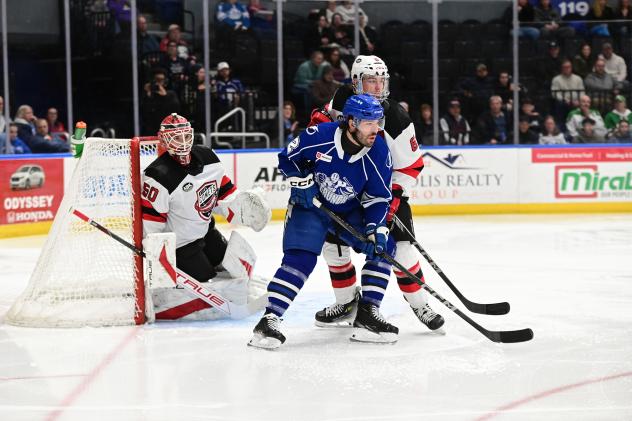 Syracuse Crunch forward Joel Teasdale vs. the Utica Comets
