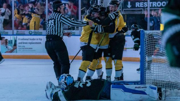 Wichita Thunder celebrate win