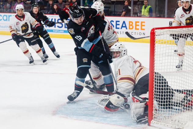 Vancouver Giants goaltender Brady Smith vs. the Portland Winterhawks