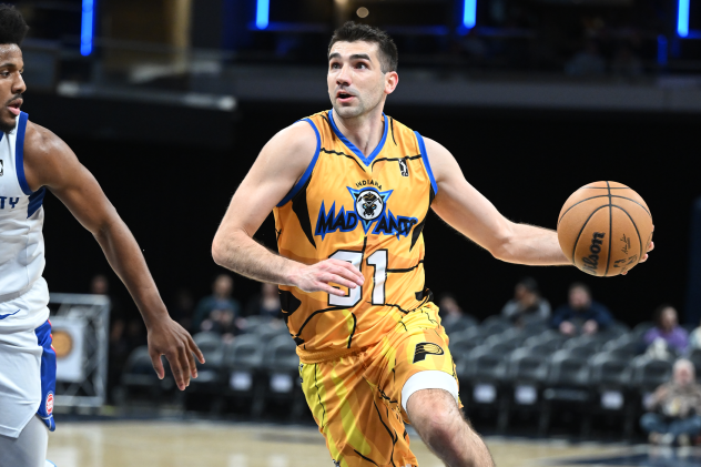 Indiana Mad Ants guard Dakota Mathias