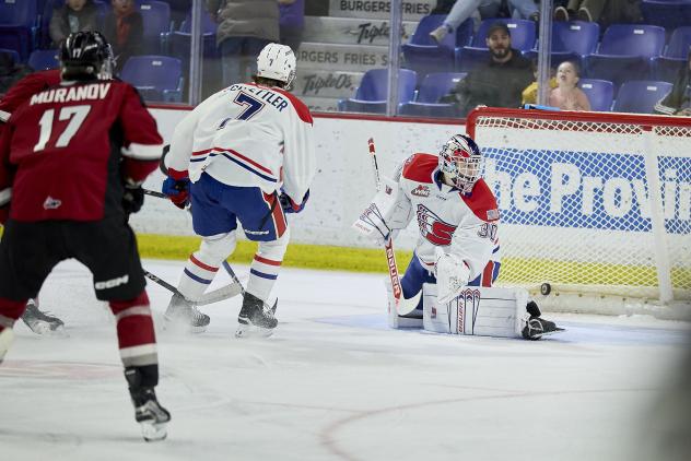 Vancouver Giants score against the Spokane Chiefs