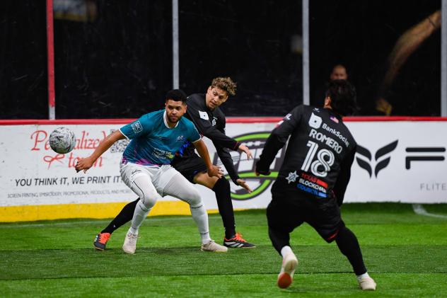 St. Louis Ambush battle the Dallas Sidekicks