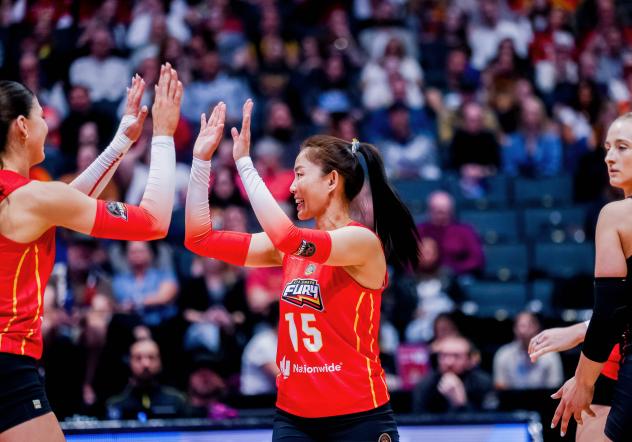 Columbus Fury setter Nootsara Tomkom