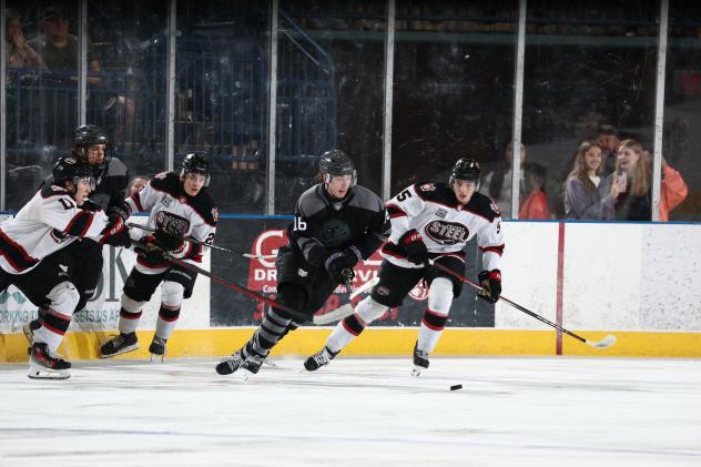 Youngstown Phantoms battle the Chicago Steel