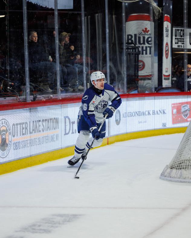 Syracuse Crunch defenseman Steven Santini