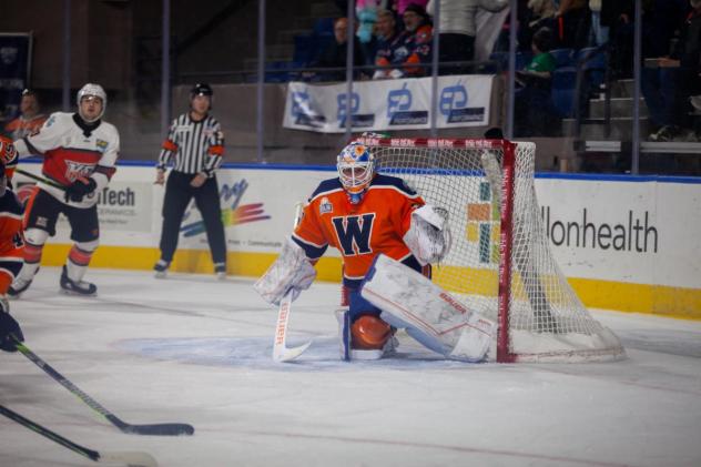 Goaltender Tristan Lennox with the Worcester Railers
