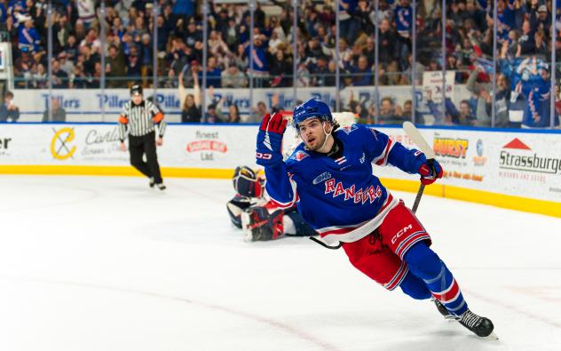 Kitchener Rangers count the goals against the Windsor Spitfires