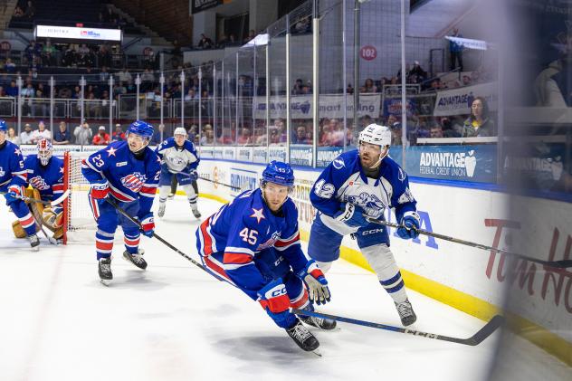 Syracuse Crunch battle the Rochester Americans