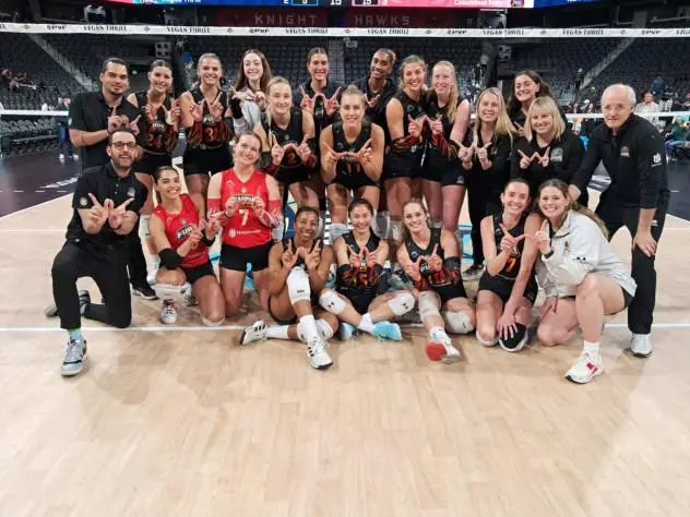 Columbus Fury pose as a team after their finale win
