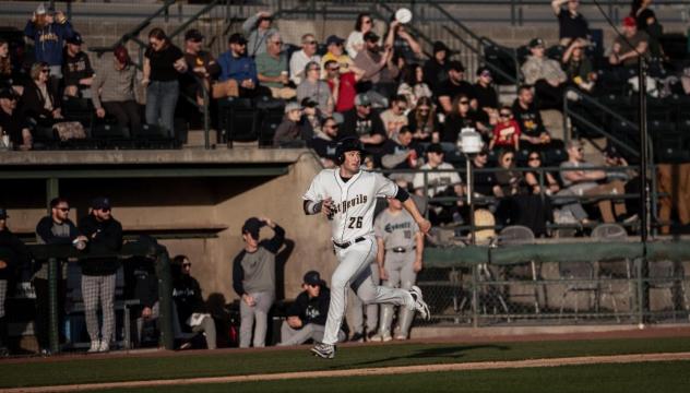 Tri-City Dust Devils first baseman Ryan Nicholson