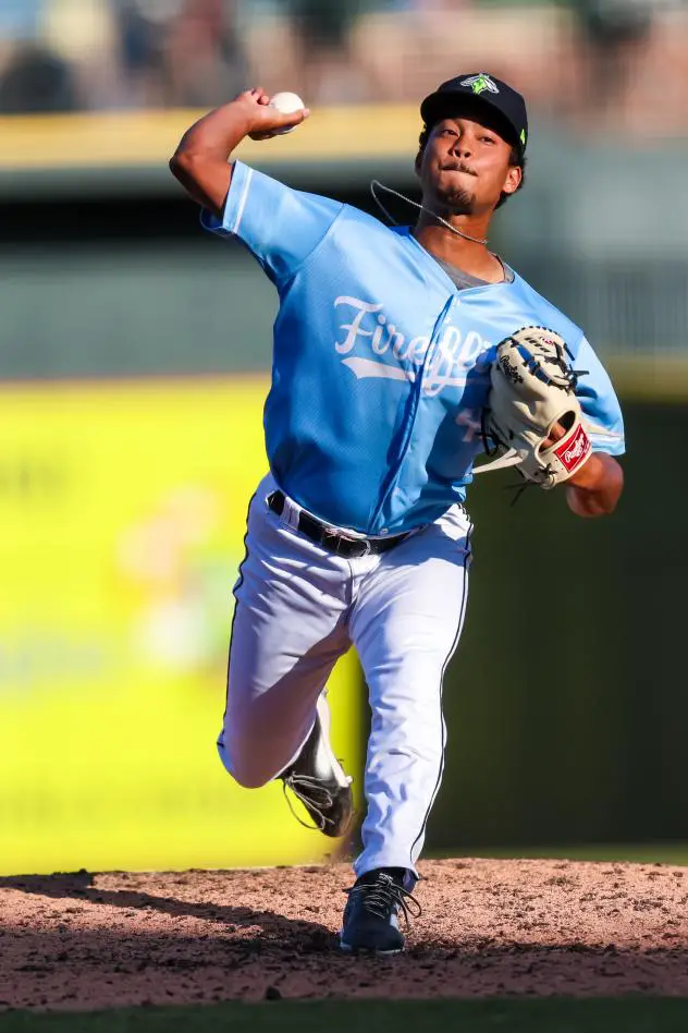 Columbia Fireflies pitcher Hiro Wyatt