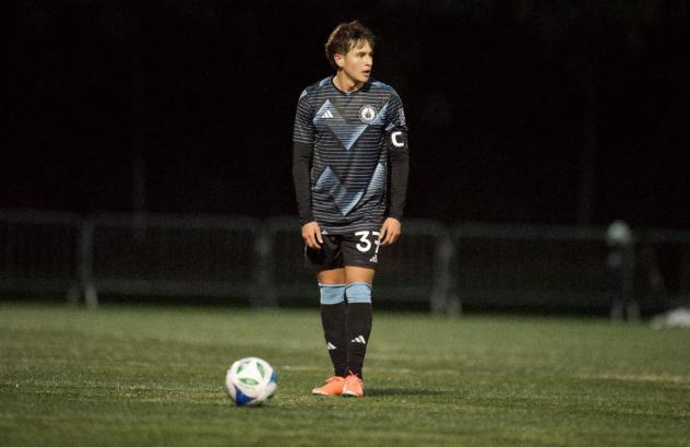 Tacoma Defiance midfielder Snyder Brunell