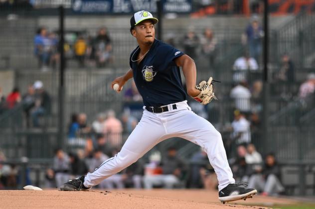 Columbia Fireflies pitcher Hiro Wyatt