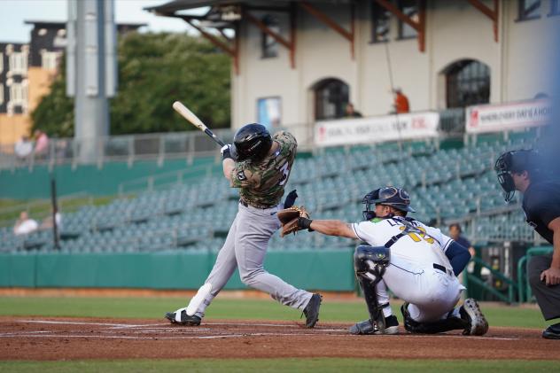 Biloxi Shuckers third baseman Mike Boeve