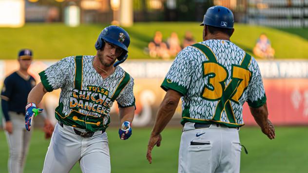 Damon Keith of the Tulsa Drillers rounds third after a homer