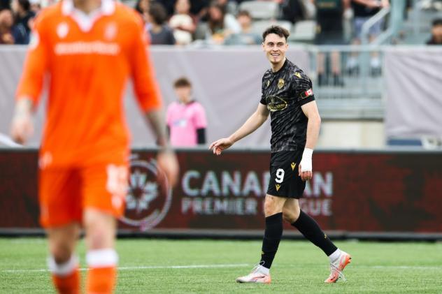 Sam Salter of Atlético Ottawa