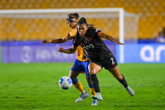 Portland Thorns FC defender Reyna Reyes vs. Tigres UANL