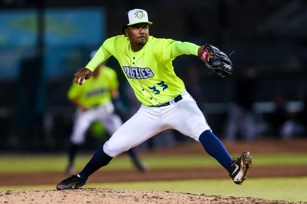 Columbia Fireflies pitcher Fraynel Nova