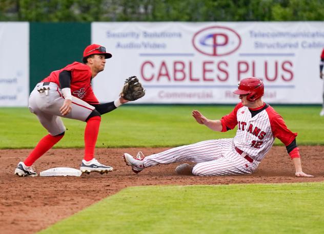Ottawa Titans utility player Taylor Wright slides into second base
