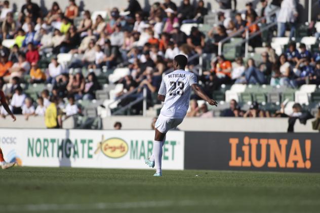 Colorado Springs Switchbacks FC's Garven Métusala on the field