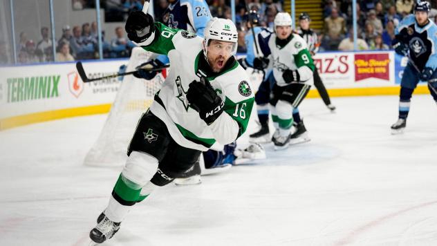 Texas Stars forward Curtis McKenzie