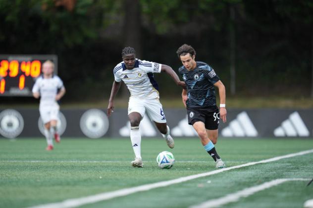 Tacoma Defiance forward Sebastian Gomez (right)