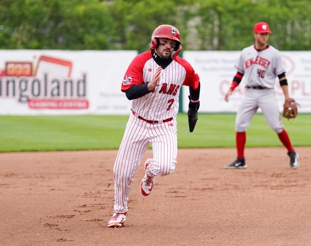 Ottawa Titans infielder AJ Wright