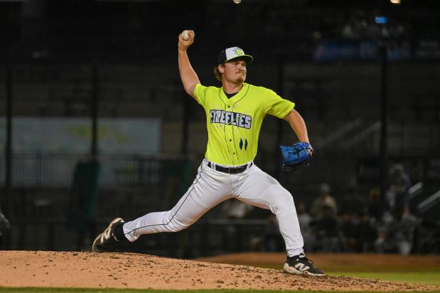 Columbia Fireflies pitcher Dennis Colleran