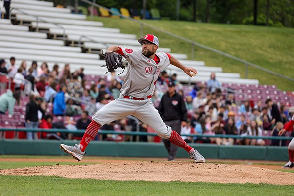 Winnipeg Goldeyes pitcher Mitchell Lambson