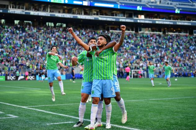 Sounders FC celebrate Jesús Ferreira's goal