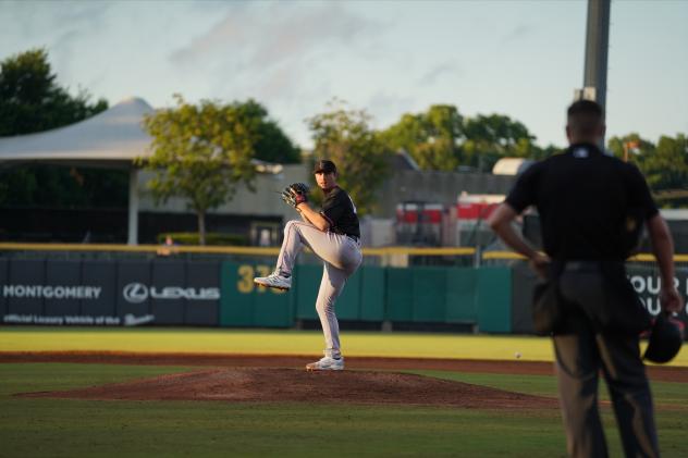 Pensacola Blue Wahoos pitcher Evan Fitterer