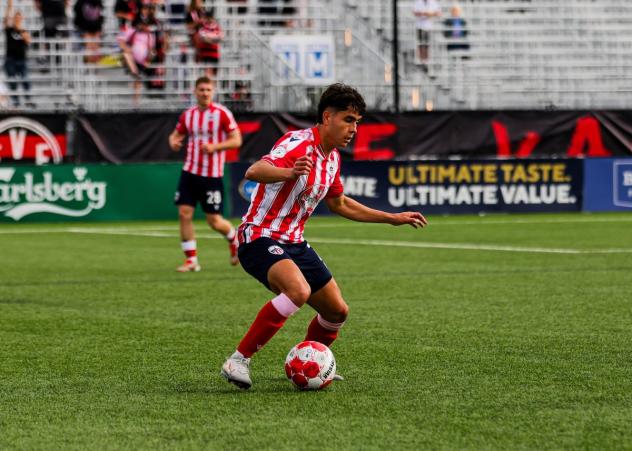 Atlético Ottawa's Gabriel Mendes Antinoro in action