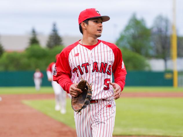 Ottawa Titans infielder Jo Oyama