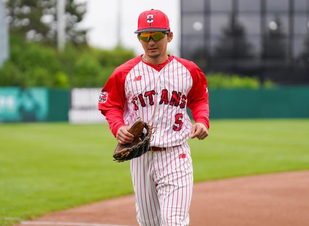 Ottawa Titans infielder Jo Oyama